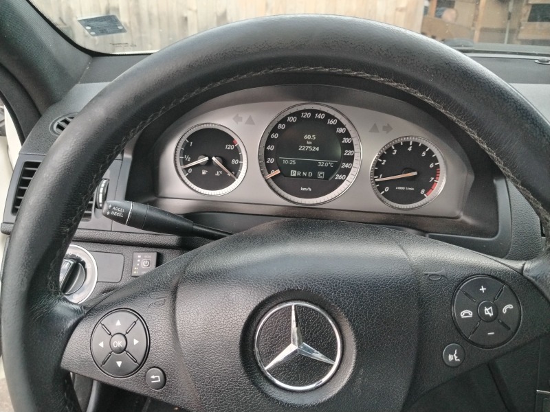 Mercedes-Benz C 300 AMG .. Газов инжекцион, снимка 13 - Автомобили и джипове - 46421537