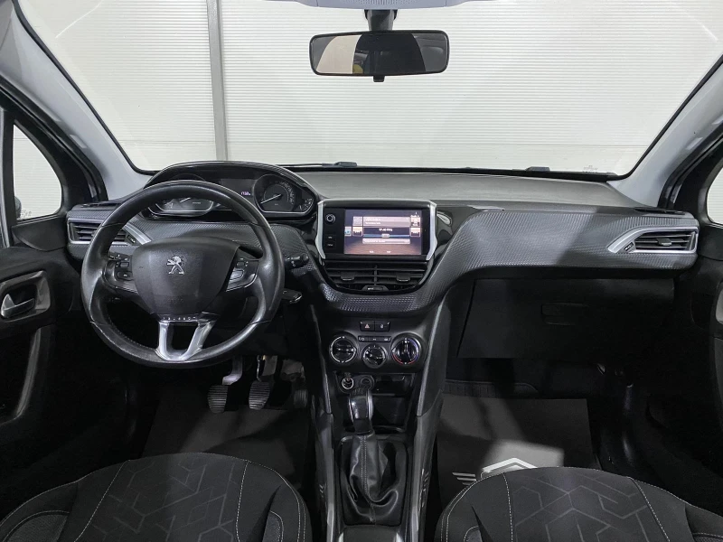 Peugeot 2008 1.6d, снимка 8 - Автомобили и джипове - 48005261