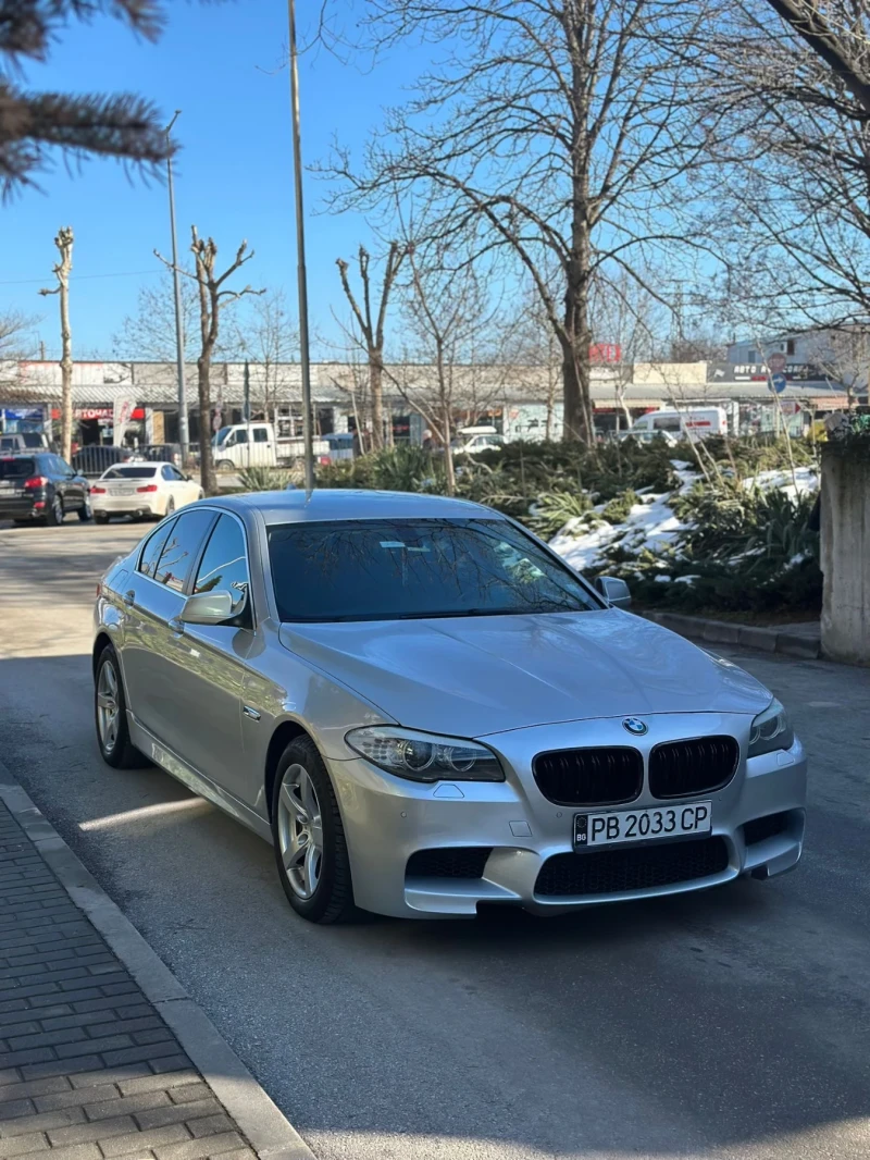 BMW 530 F10 3.0d / М Пакет / Кожа / AKRAPOVIC / ТОП, снимка 3 - Автомобили и джипове - 50003162