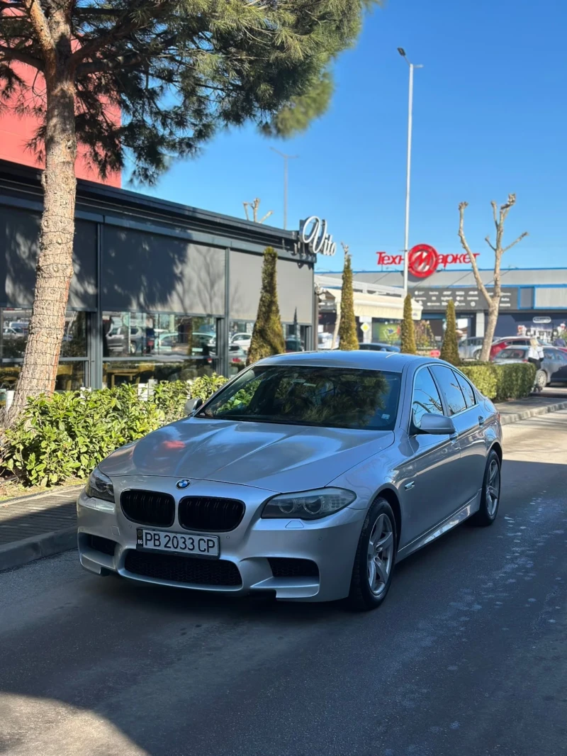 BMW 530 F10 3.0d / М Пакет / Кожа / AKRAPOVIC / ТОП, снимка 2 - Автомобили и джипове - 50003162