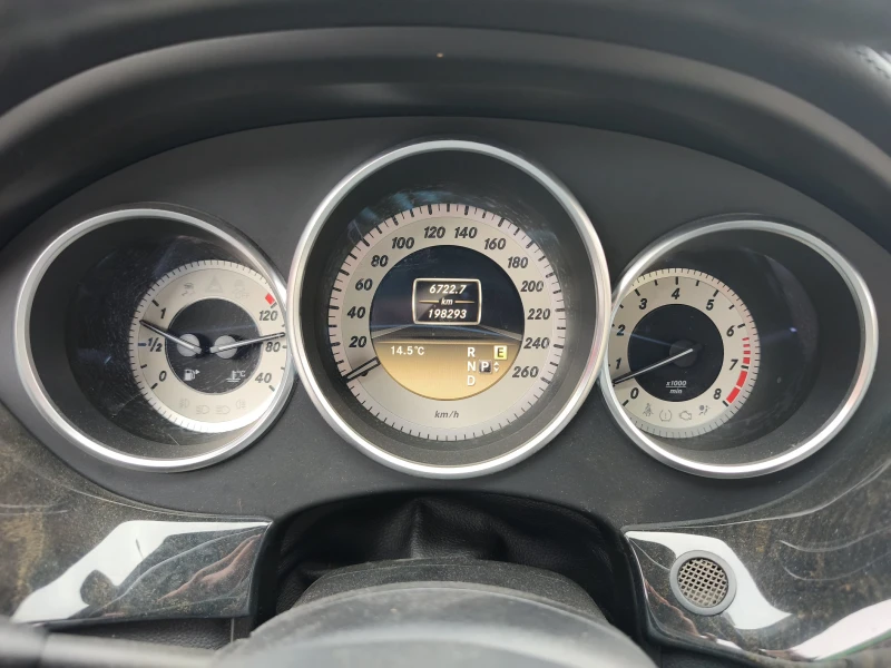 Mercedes-Benz CLS 550, снимка 13 - Автомобили и джипове - 52382893