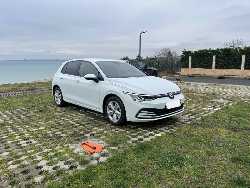 VW Golf Life New 2.0 TDI, снимка 10 - Автомобили и джипове - 53296291