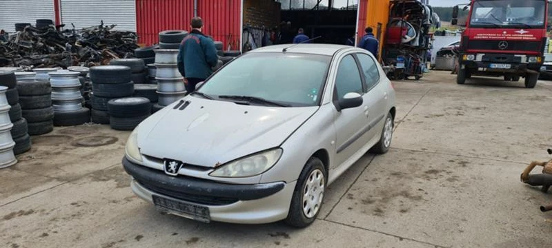 Peugeot 206 1.4 - изображение 3