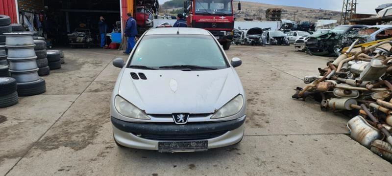 Peugeot 206 1.4, снимка 2 - Автомобили и джипове - 32410007