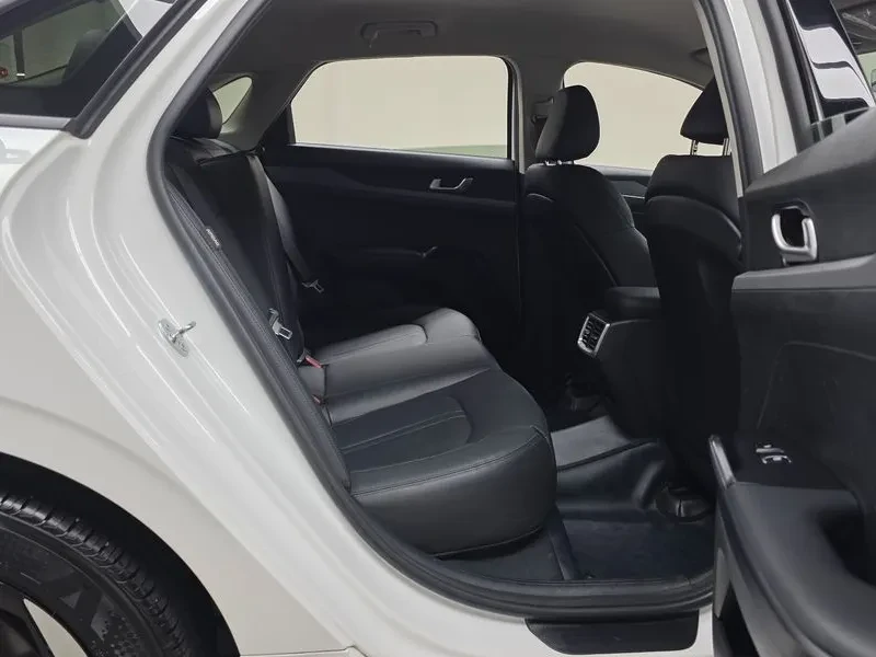 Kia K5 2.0 Lpi Prestige, снимка 10 - Автомобили и джипове - 55886789