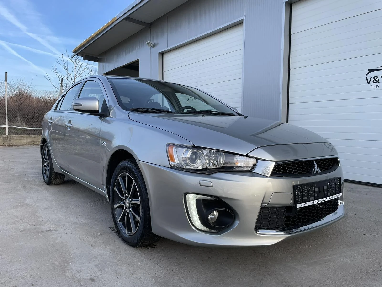 Mitsubishi Lancer Facelift/1.8/Automatic  - изображение 3