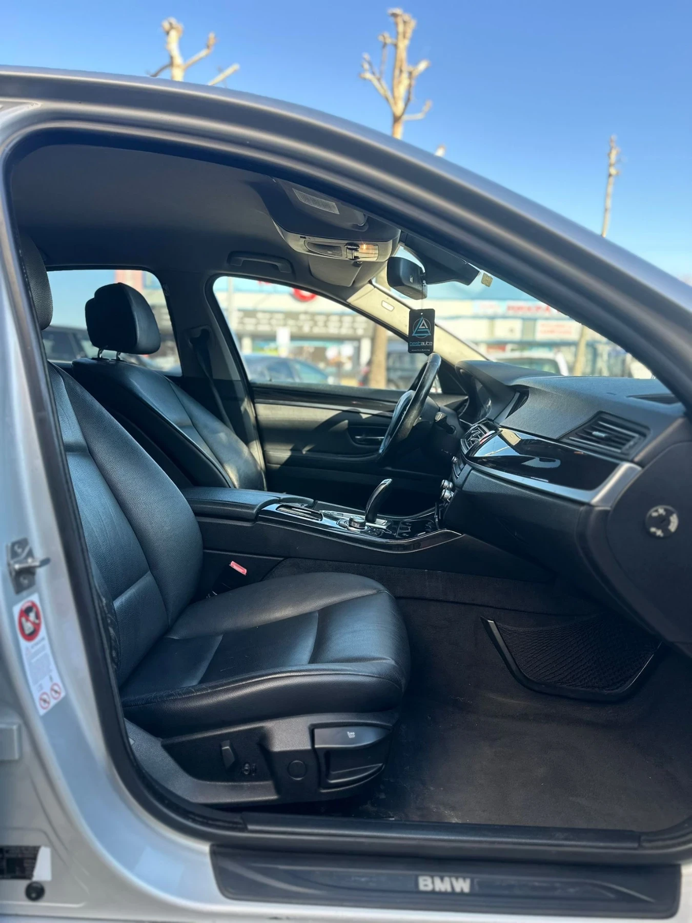 BMW 530 F10 3.0d / М5 Пакет / Кожа / Нави / 8ск / ТОП - изображение 7