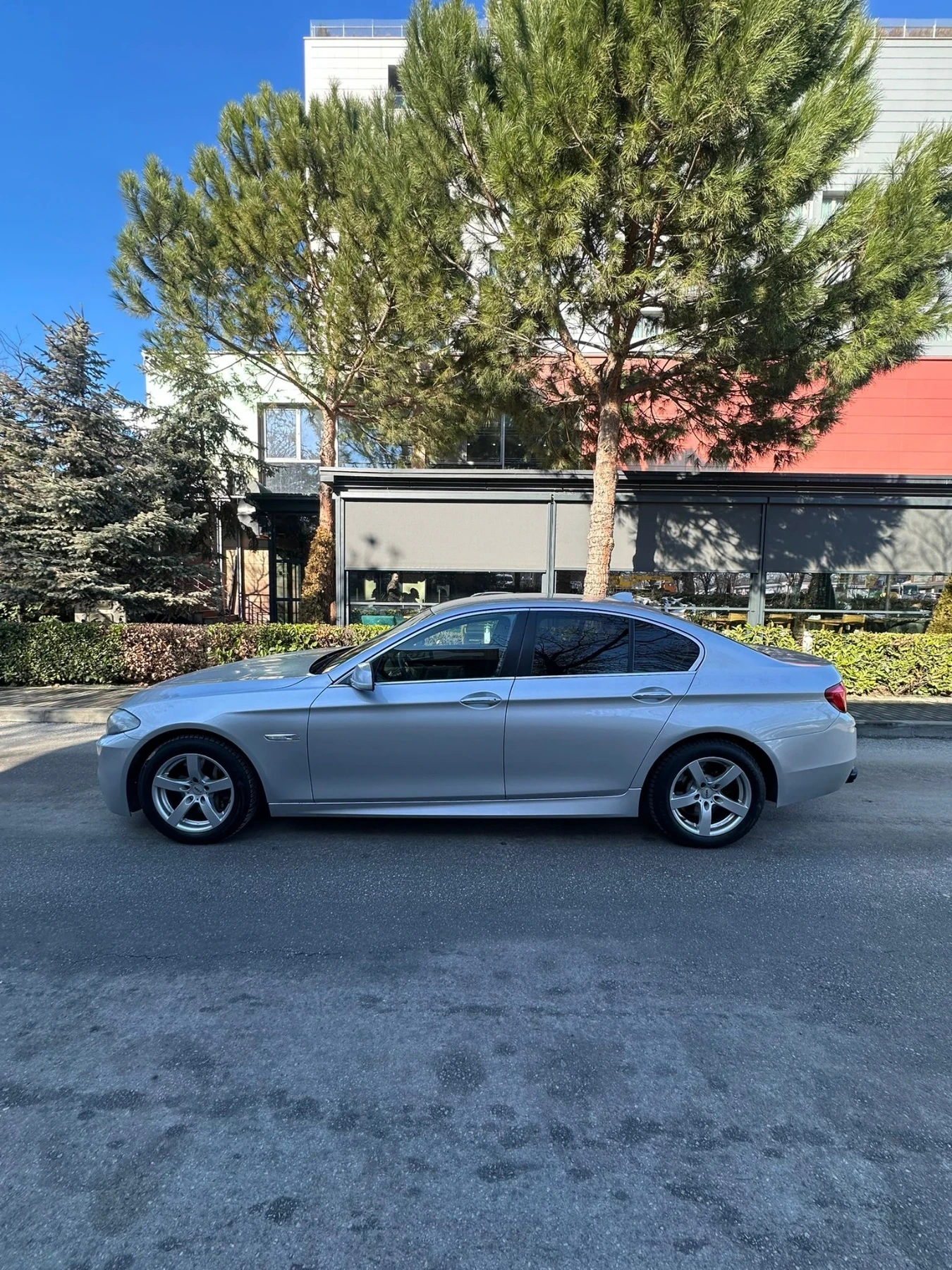 BMW 530 F10 3.0d / М5 Пакет / Кожа / Нави / 8ск / ТОП - изображение 2