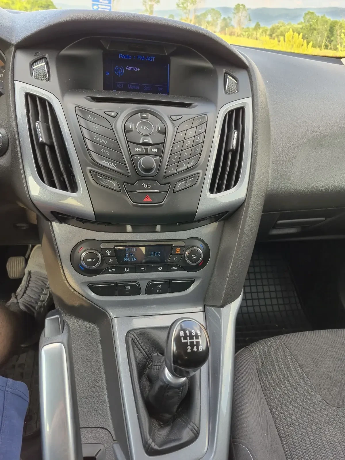 Ford Focus 1.6 tdci  | Mobile.bg — изображение 14