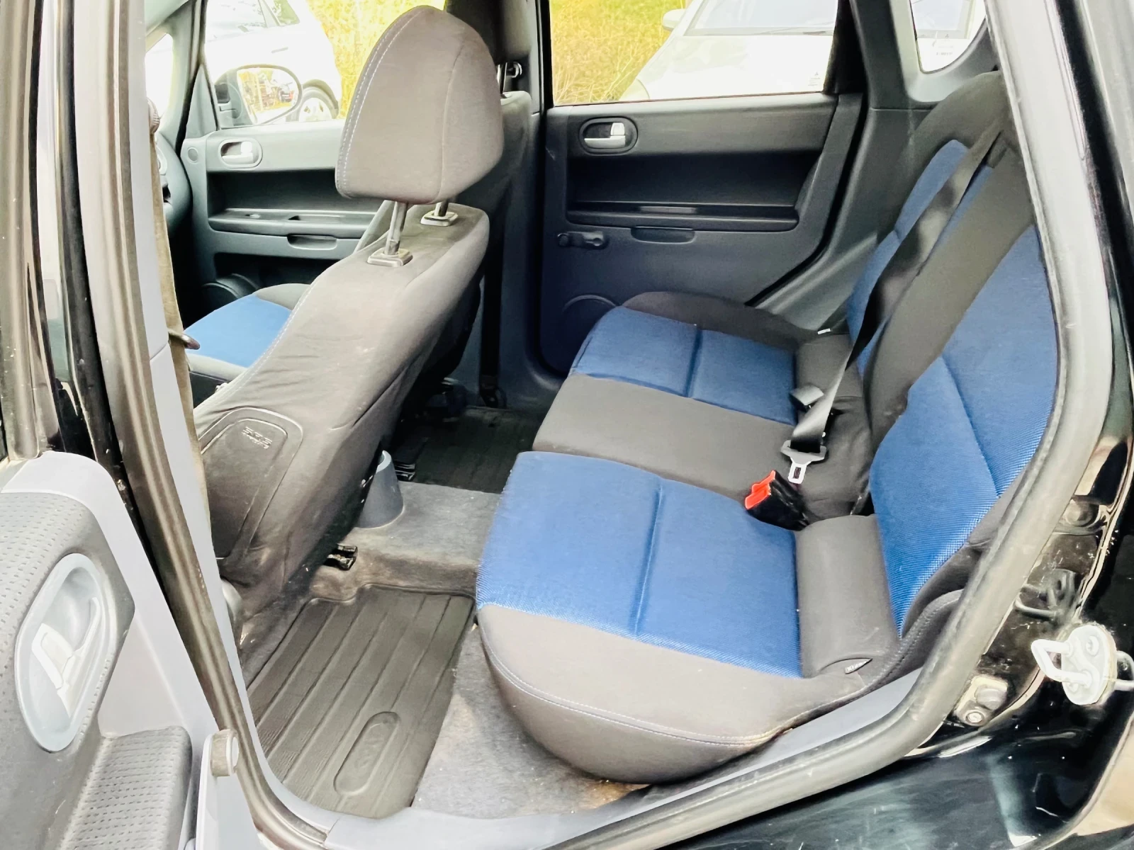 Mitsubishi Colt 1.1i/75k.c - изображение 8