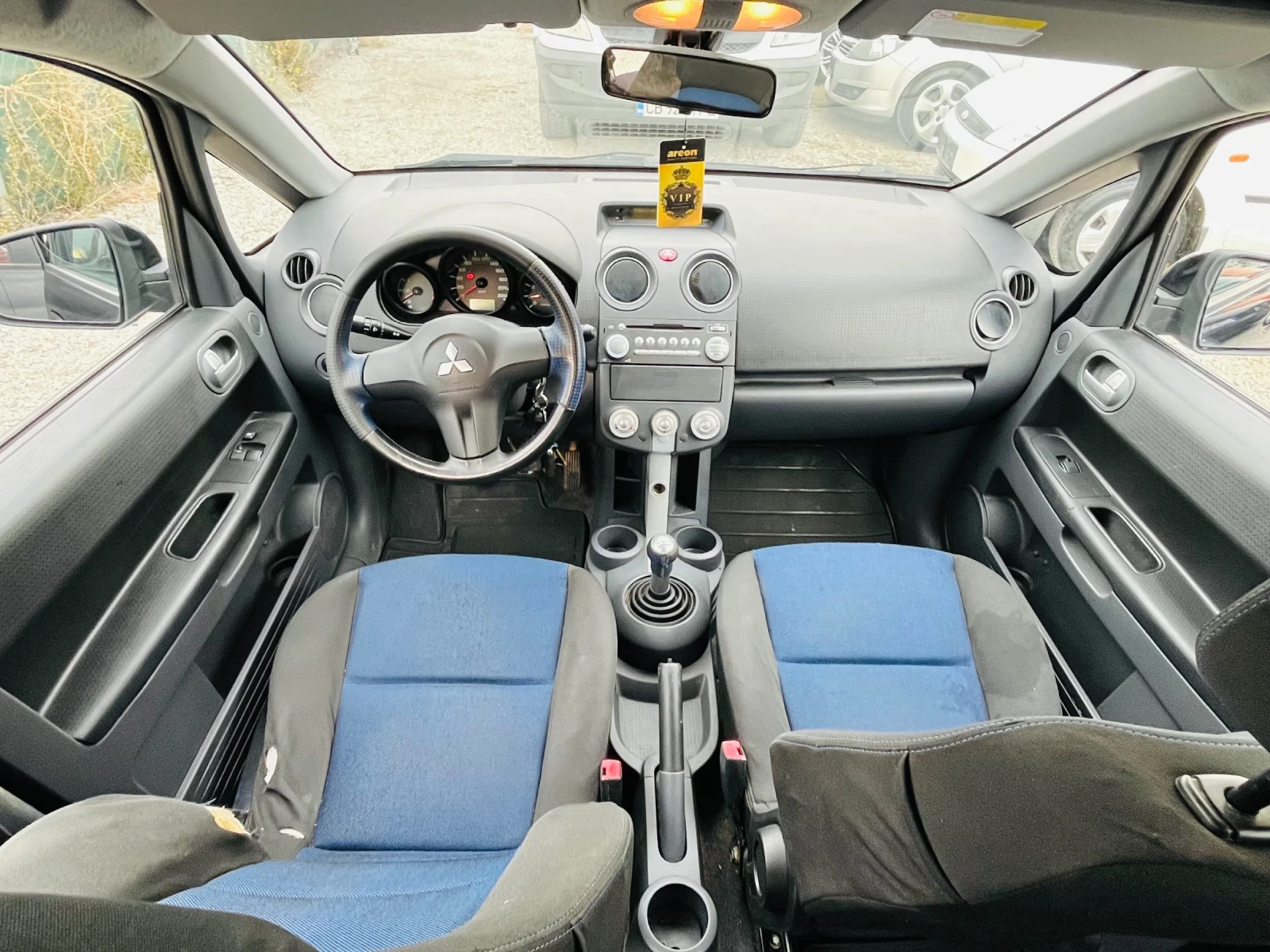 Mitsubishi Colt 1.1i/75k.c - изображение 9