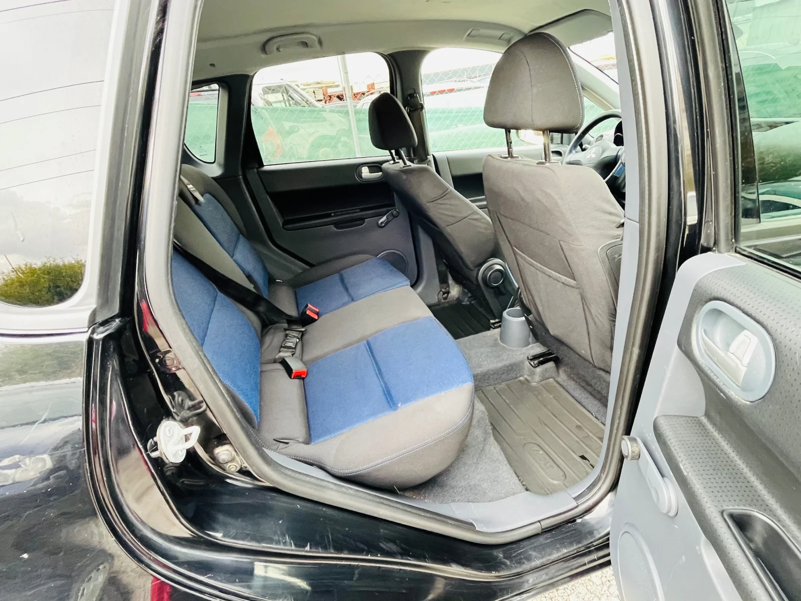 Mitsubishi Colt 1.1i/75k.c - изображение 10