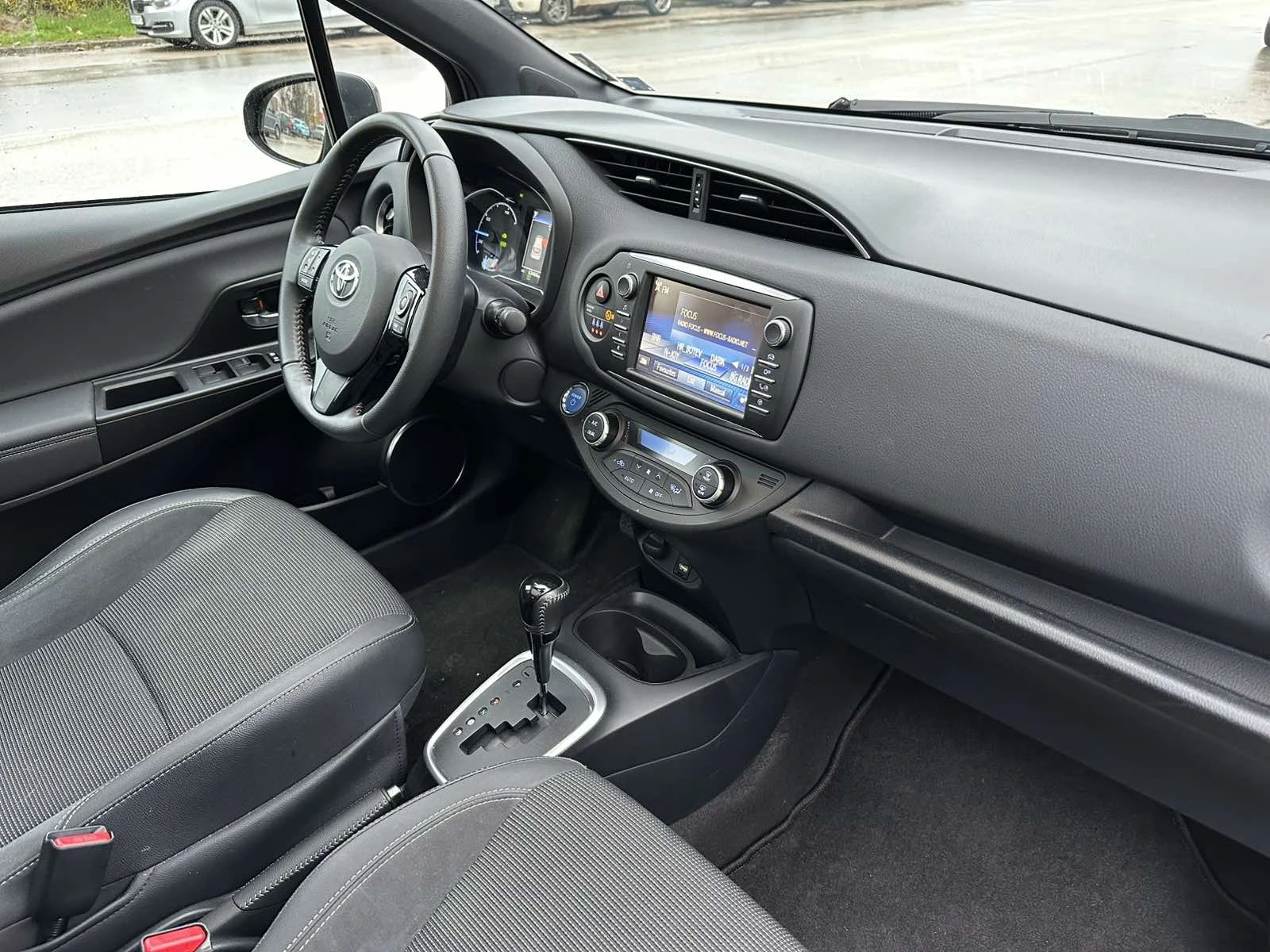 Toyota Yaris 1.5 HEV SOL | Mobile.bg   11