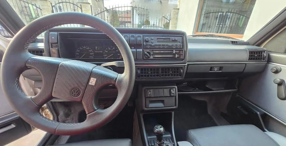 VW Golf, снимка 3 - Автомобили и джипове - 53705816
