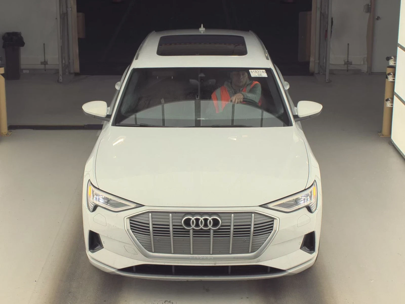 Audi E-Tron Premium - изображение 2