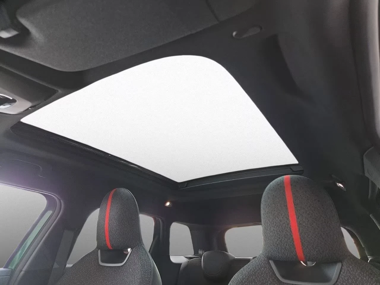 Mini Aceman SE JCW Trim XL Full Options, снимка 11 - Автомобили и джипове - 54145490
