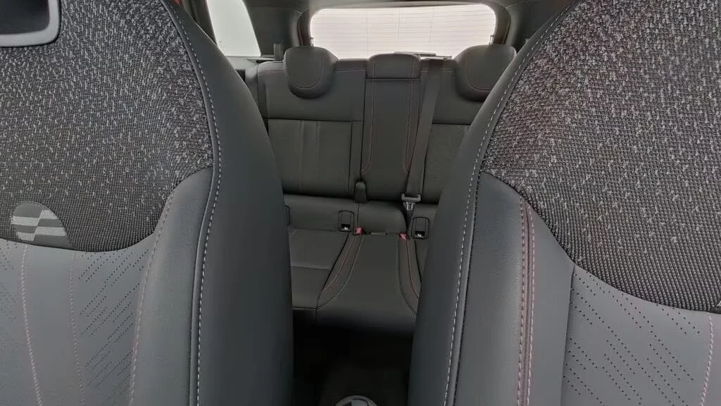 Mini Aceman E JCW Trim L HUD Keyless Winter Package PANO, снимка 12 - Автомобили и джипове - 54145490