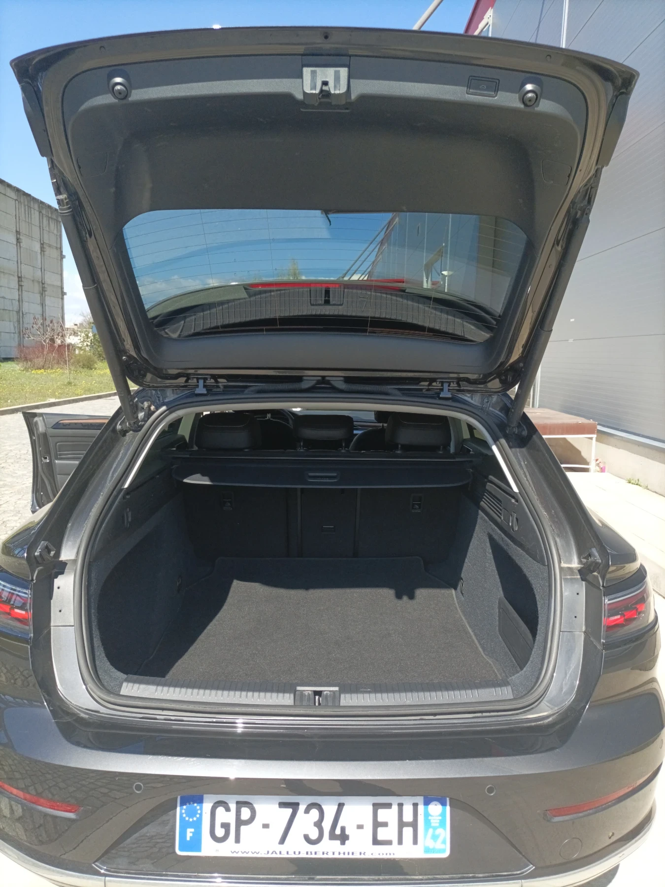 VW Arteon, снимка 8 - Автомобили и джипове - 54221357