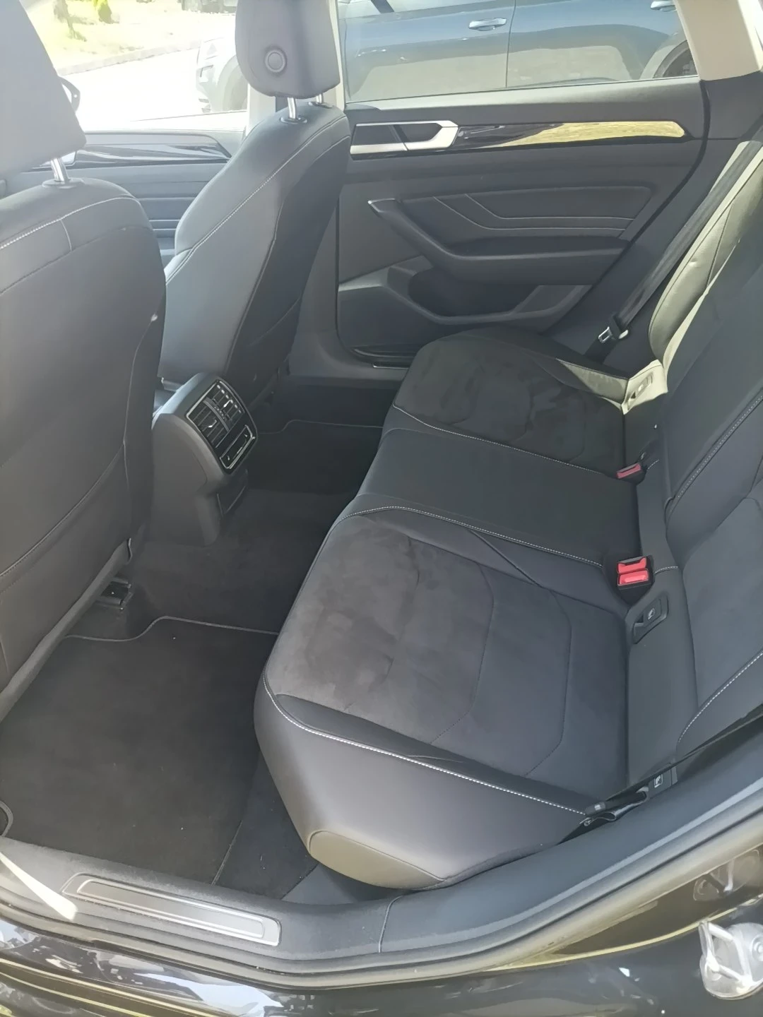 VW Arteon, снимка 3 - Автомобили и джипове - 54221357