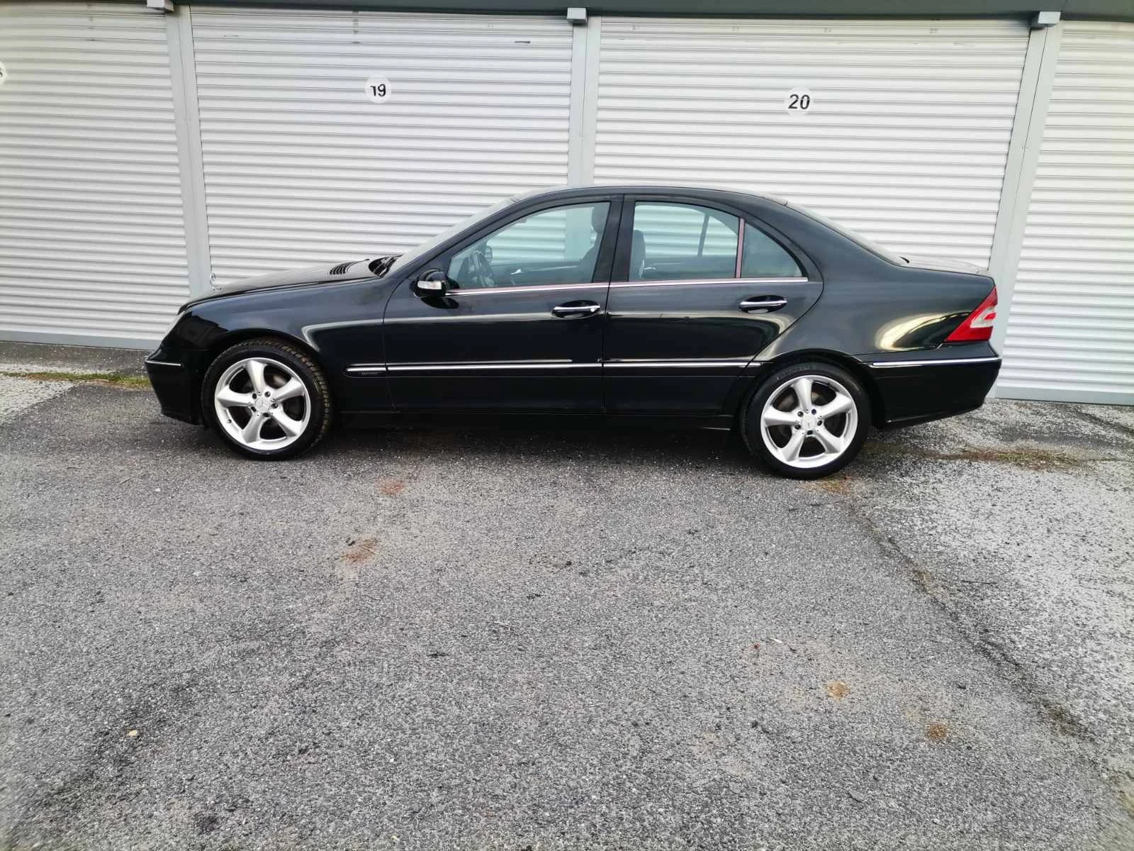 Mercedes-Benz C 220 Barter, снимка 4 - Автомобили и джипове - 54230938