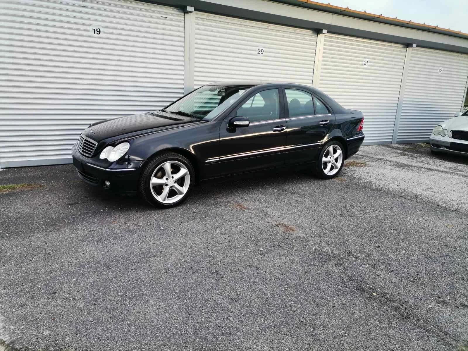 Mercedes-Benz C 220 Barter, снимка 17 - Автомобили и джипове - 54230938