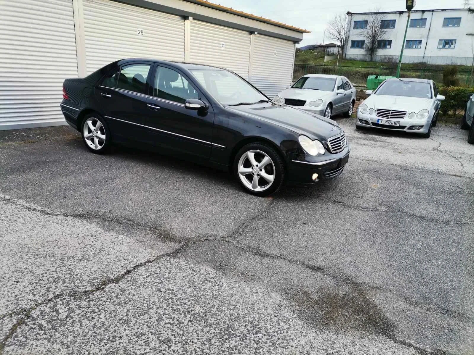 Mercedes-Benz C 220 Barter, снимка 12 - Автомобили и джипове - 54230938