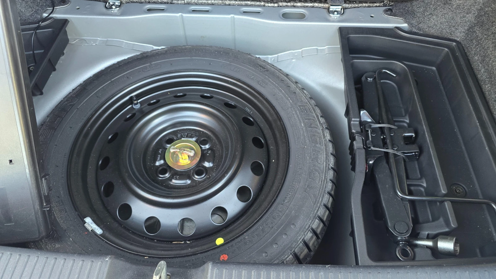 Toyota Corolla, снимка 13 - Автомобили и джипове - 54323628