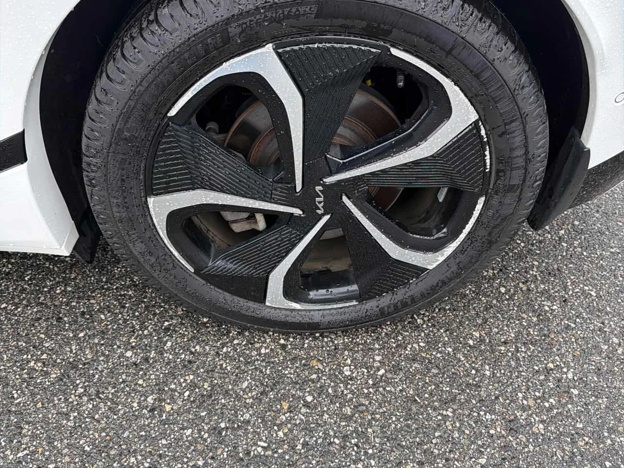 Kia EV6 LONG RANGE W/GT LINE PKG 2/CARFAX/Подгрев/Пано/4х4, снимка 10 - Автомобили и джипове - 54334697