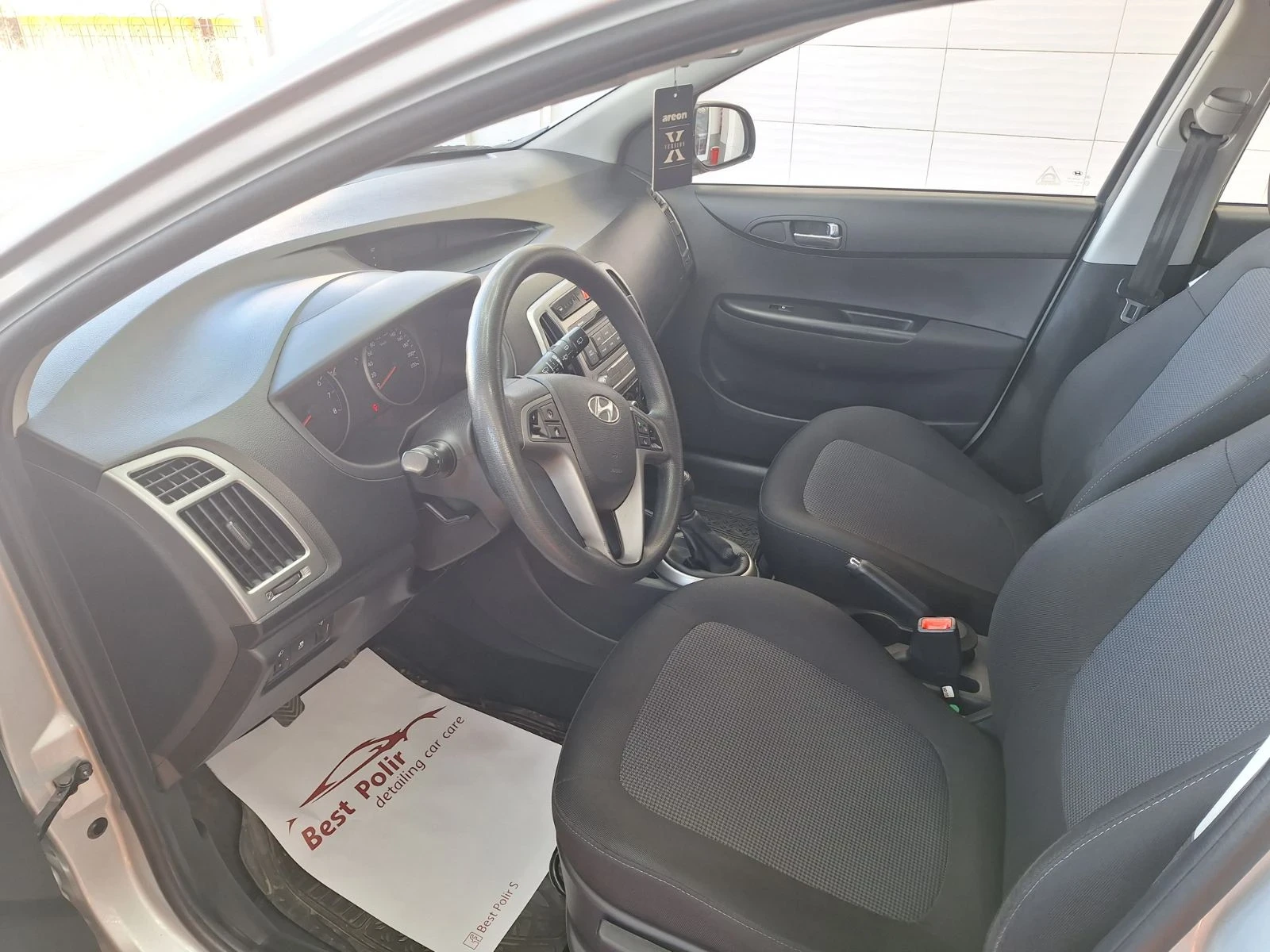 Hyundai I20, снимка 7 - Автомобили и джипове - 54713350