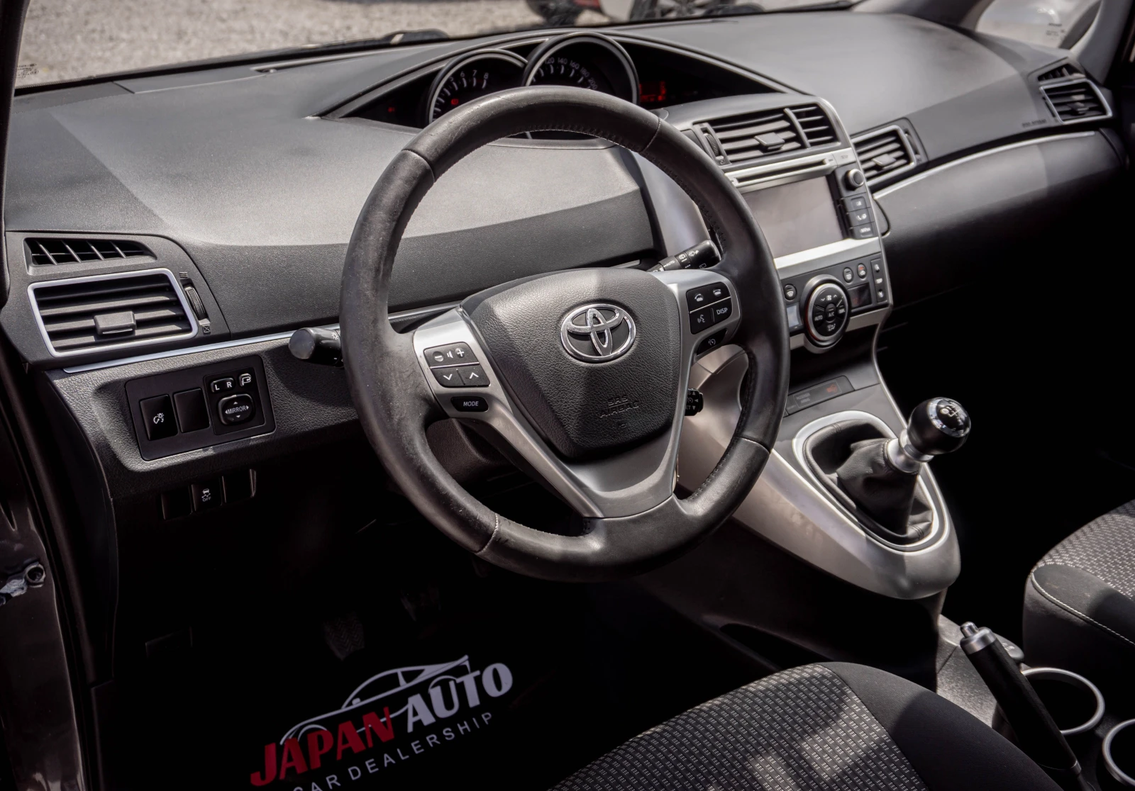 Toyota Verso 1.8 бензин 7 местна! ТОП! С ГАРАНЦИЯ! , снимка 7 - Автомобили и джипове - 54789109