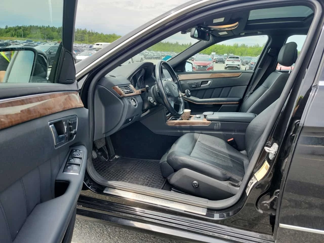 Mercedes-Benz E 350 АМГ ПАКЕТ/CARFAX/ПОДГРЕВ/ОБДУХ/ПАНО/ХАРМАН/ПАМЕТ, снимка 7 - Автомобили и джипове - 55065384