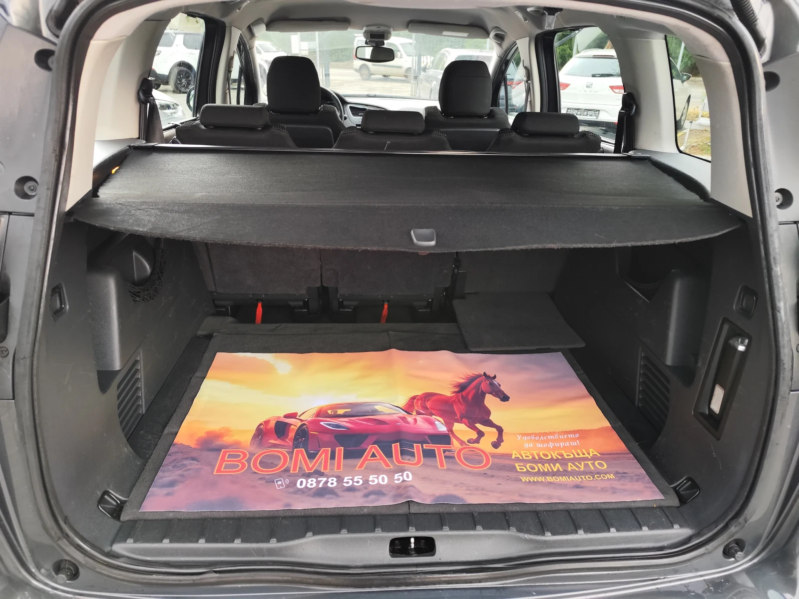 Peugeot 5008 1.6HDi* Klimatronik* , снимка 13 - Автомобили и джипове - 55102726