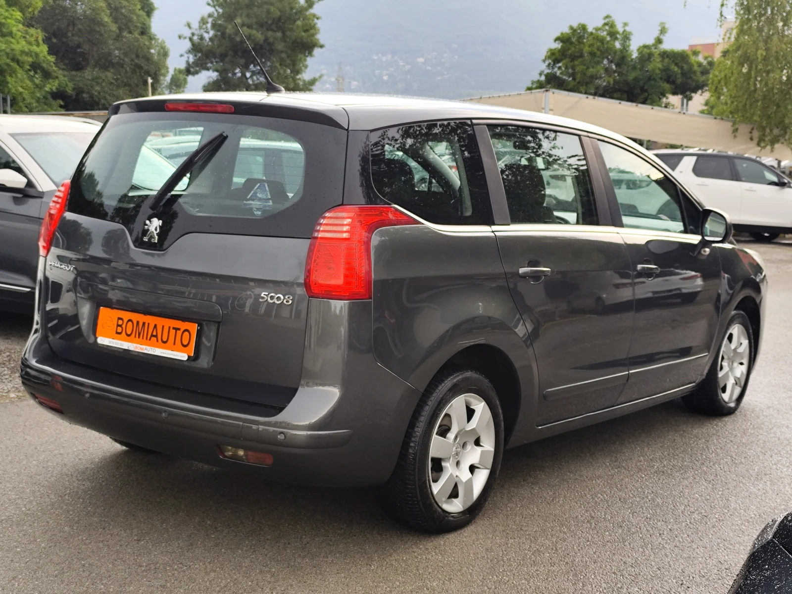 Peugeot 5008 1.6HDi* Klimatronik* , снимка 4 - Автомобили и джипове - 55102726