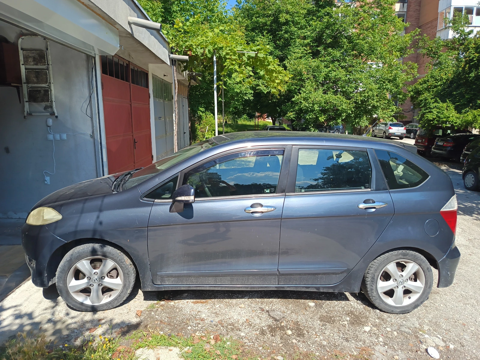 Honda Fr-v, снимка 4 - Автомобили и джипове - 55171200