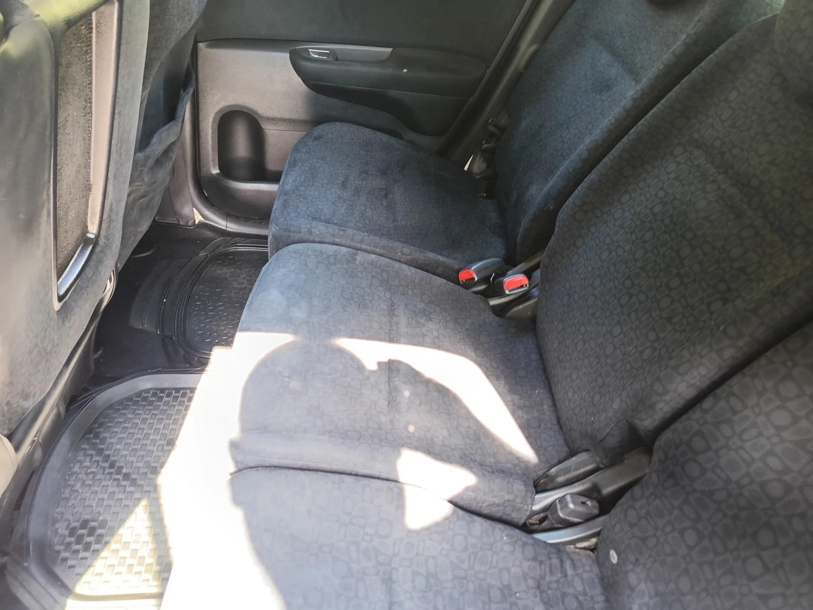 Honda Fr-v, снимка 13 - Автомобили и джипове - 55171200