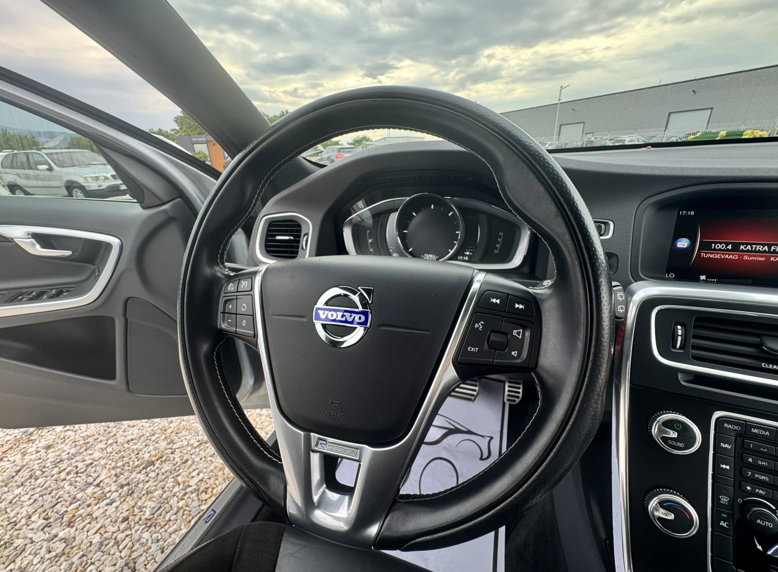 Volvo V60 2.0D R LINE D3 FULL HYSTORY | Mobile.bg � ����������� 10