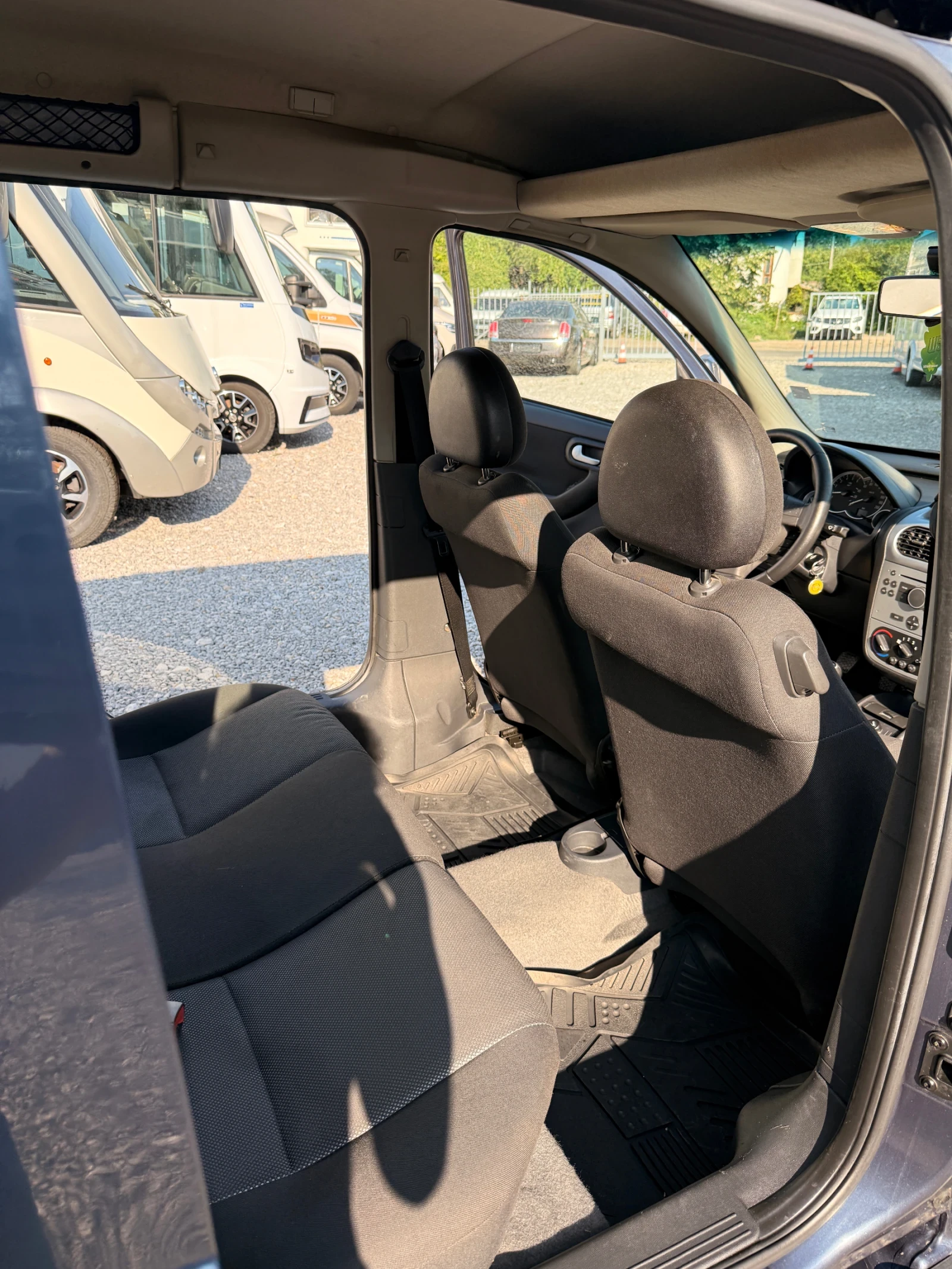 Opel Combo CDTI, снимка 10 - Автомобили и джипове - 55350861