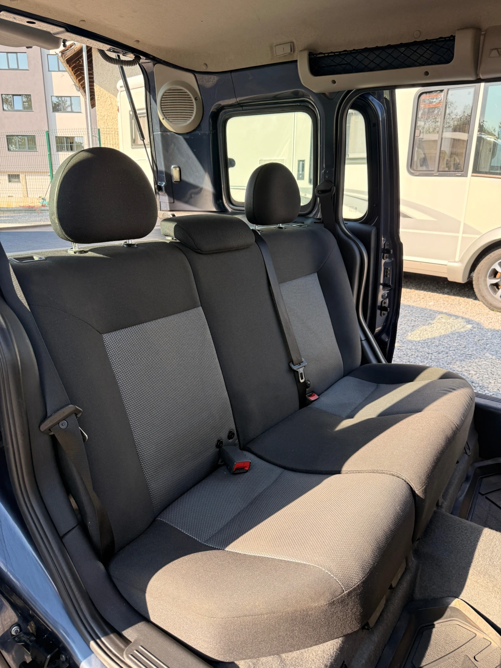 Opel Combo CDTI, снимка 9 - Автомобили и джипове - 55350861