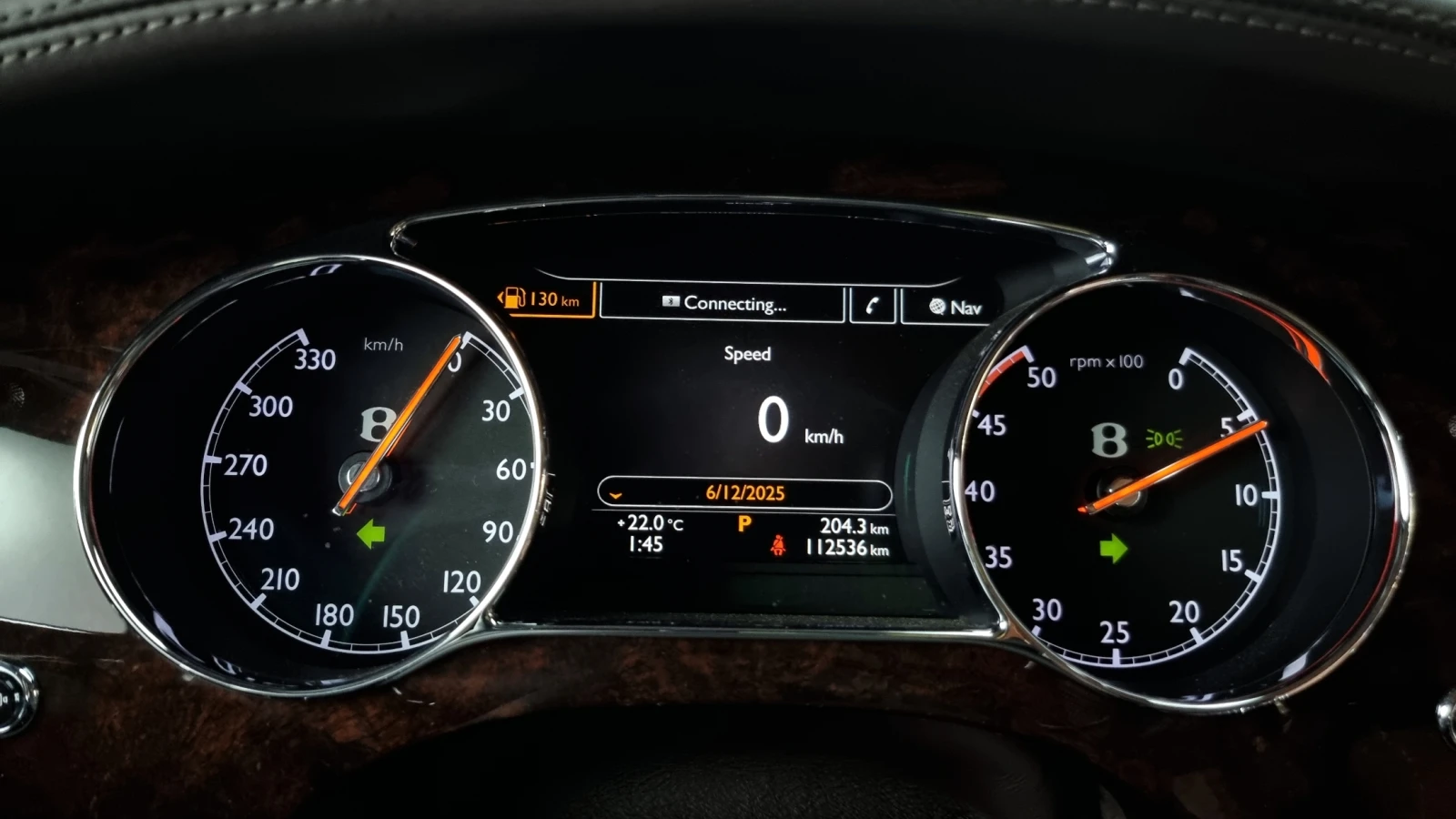 Bentley Mulsanne SOFT CLOSE* ЕЛ. БАГАЖНИК* МАСАЖ* ЛЮК* КРАЙНА ЦЕНА, снимка 8 - Автомобили и джипове - 55593673
