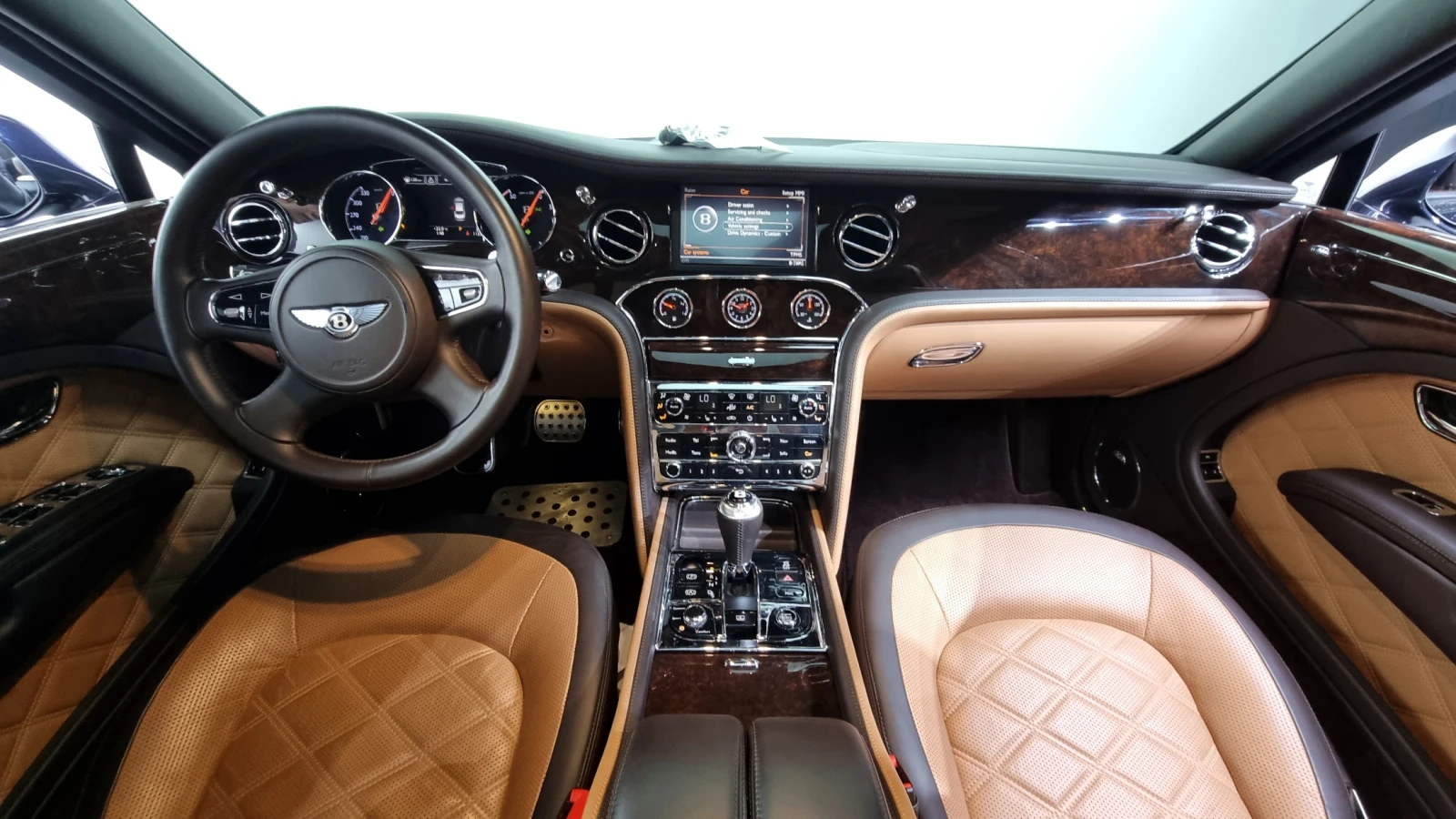 Bentley Mulsanne SOFT CLOSE* ЕЛ. БАГАЖНИК* МАСАЖ* ЛЮК* КРАЙНА ЦЕНА, снимка 7 - Автомобили и джипове - 55593673