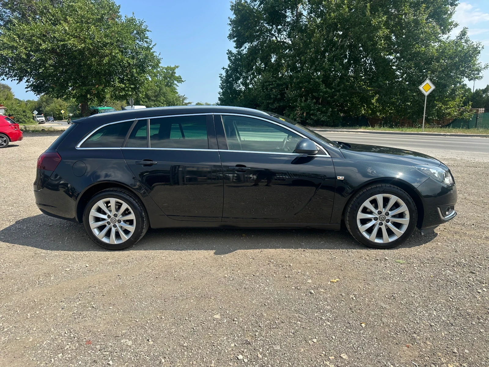 Opel Insignia 2.0cdti, Autom, Led, Xenon, Navigation, Distronic!, снимка 8 - Автомобили и джипове - 55596361