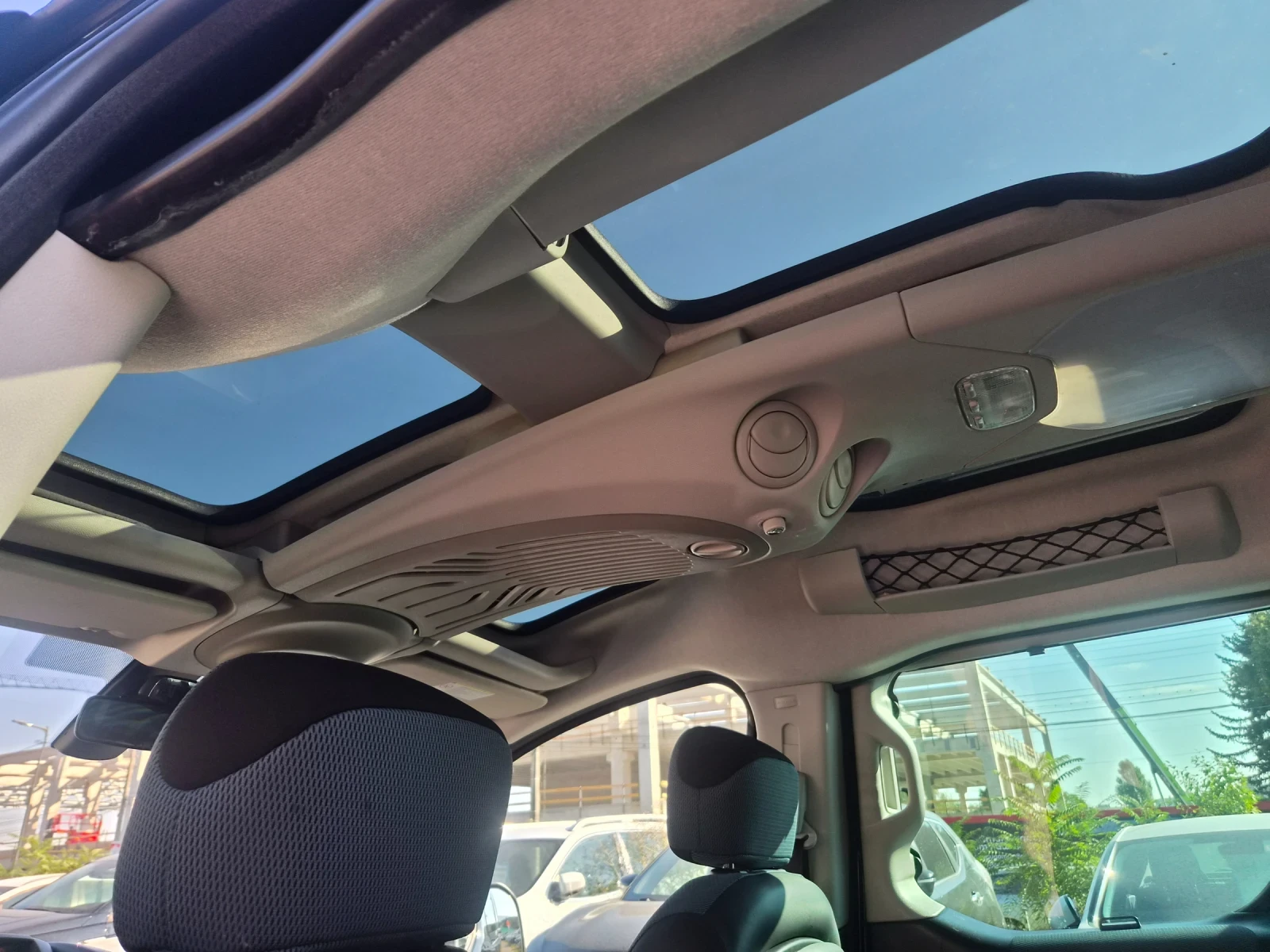 Citroen Berlingo 1.6HDI 112k.s., снимка 11 - Автомобили и джипове - 55657535
