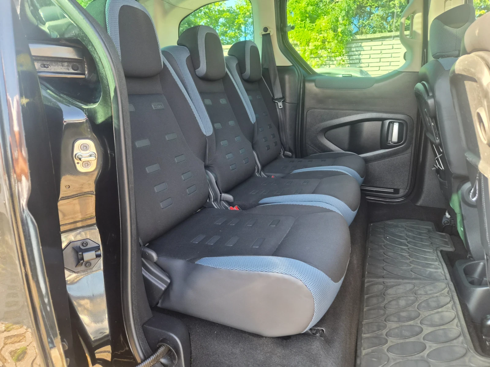Citroen Berlingo 1.6HDI 112k.s., снимка 14 - Автомобили и джипове - 55657535