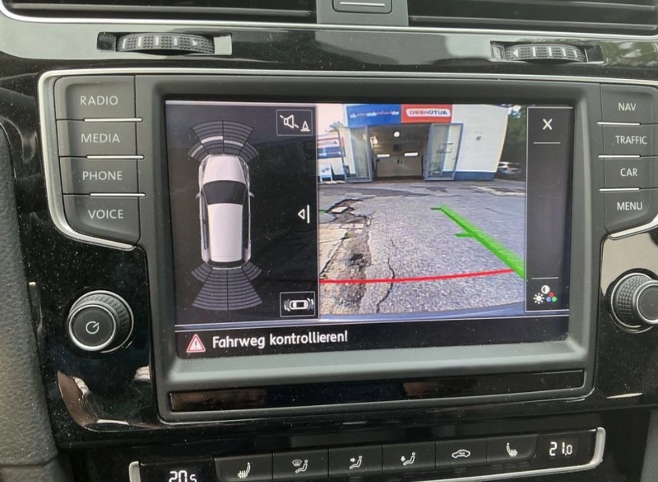 VW Golf 2.0TDI* СЕРВИЗНА КНИЖКА С ПЪЛНА ИСТОРИЯ VW, снимка 9 - Автомобили и джипове - 56096089