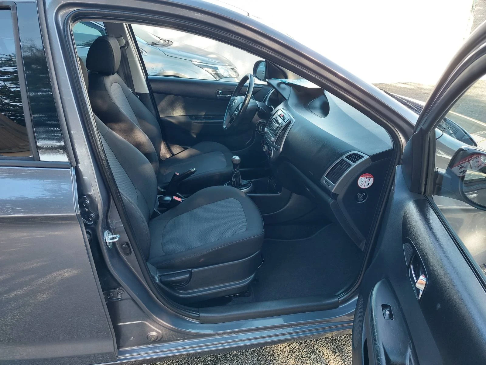 Hyundai I20 1.2 | Mobile.bg � ����������� 16