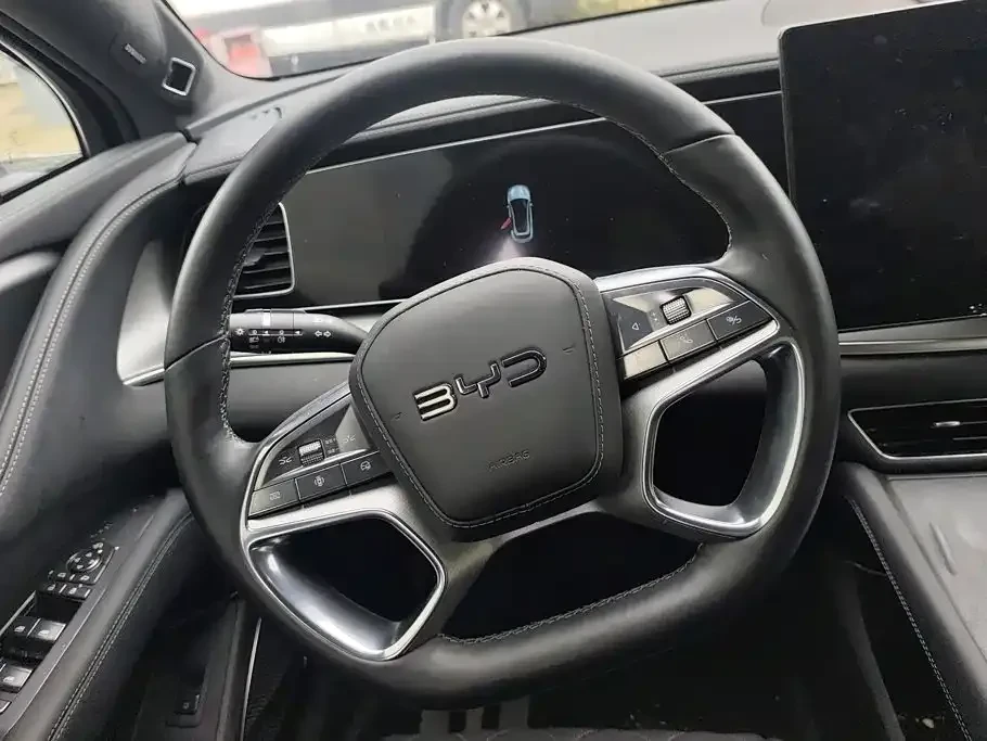 BYD Sealion 7, снимка 14 - Автомобили и джипове - 56600331