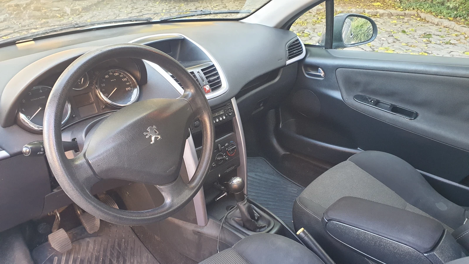 Peugeot 207 207cc, снимка 4 - Автомобили и джипове - 56623534