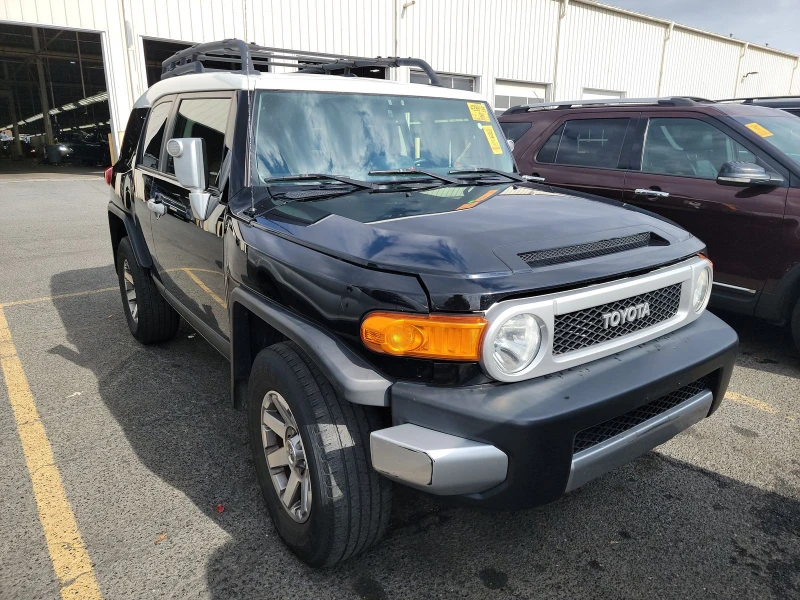 Toyota Fj cruiser 4x4 4.0 КРАЙНА ЦЕНА, снимка 2 - Автомобили и джипове - 47921816