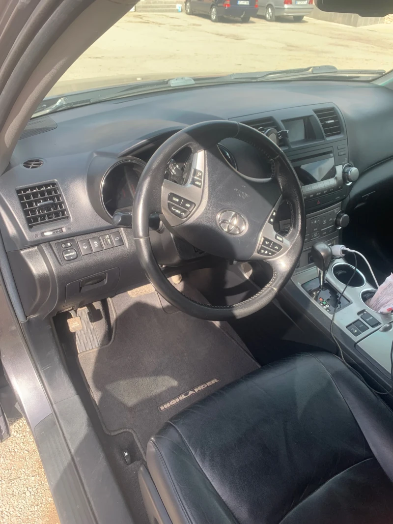 Toyota Highlander, снимка 12 - Автомобили и джипове - 49493382