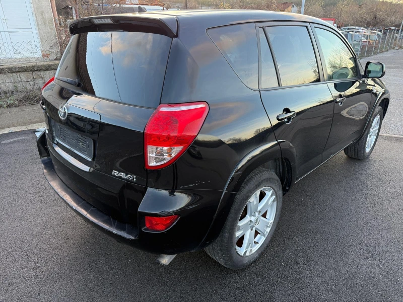 Toyota Rav4 2.2 На части, снимка 4 - Автомобили и джипове - 52684861